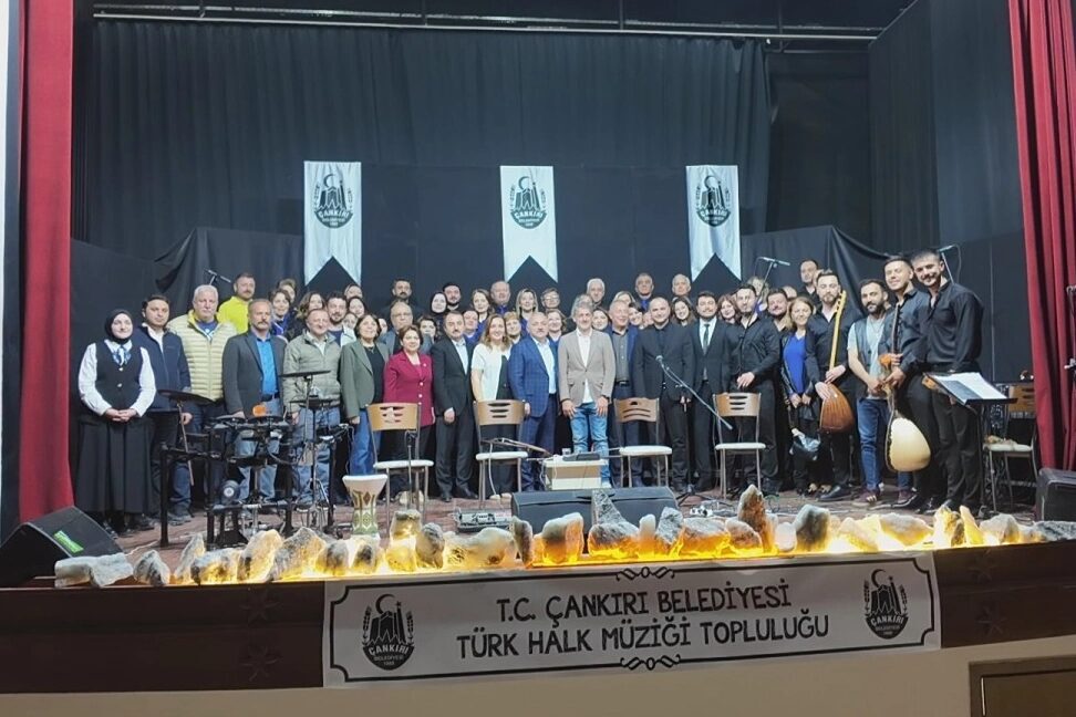 Çankırı Belediyesi tarafından düzenlenen Türk Halk Müziği Koro Konseri büyük