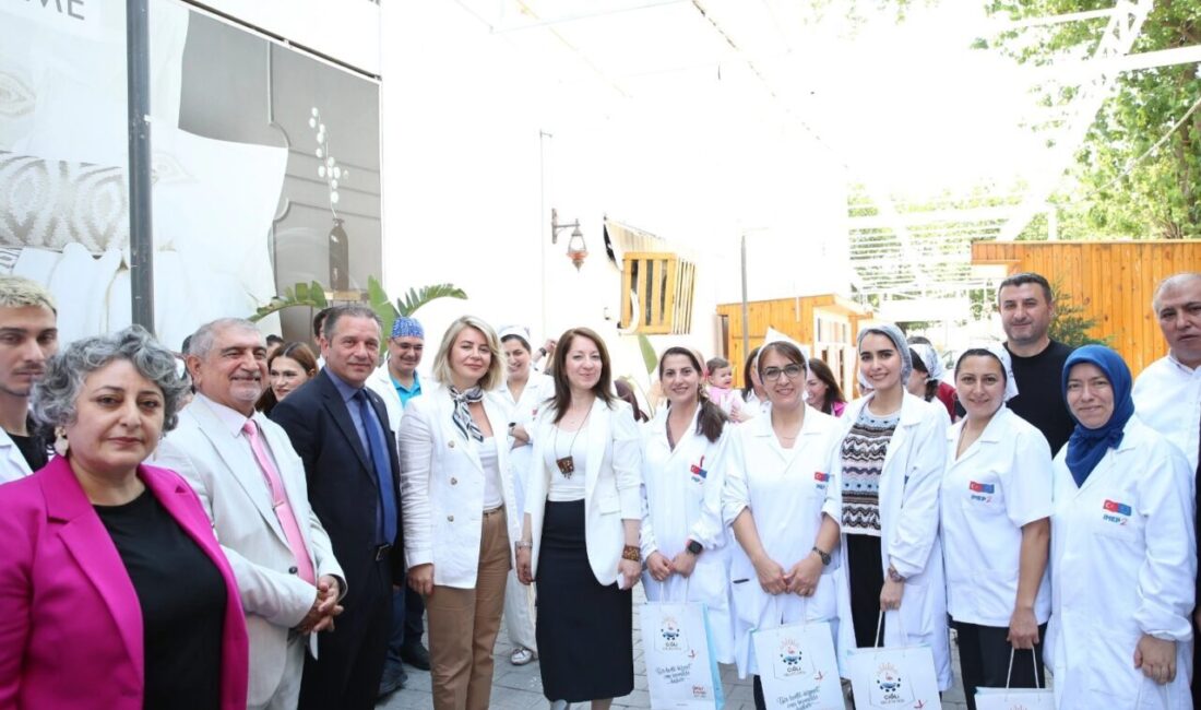 Çiğli’de ikinci dönem pastacılık kursu tamamlandı Çiğli Belediyesi’nin istihdam odaklı mesleki eğitim projeleri kapsamında hayata geçirilen