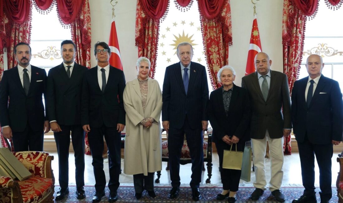 Cumhurbaşkanı Erdoğan, 27 Mayıs mağdurlarının ailelerini kabul etti Cumhurbaşkanı Recep Tayyip Erdoğan, 27 Mayıs 1960 darbesinin ardından idam