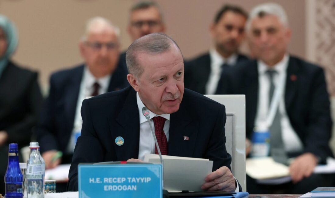 Cumhurbaşkanı Recep Tayyip Erdoğan, Kazakistan’ın Türkistan kentinde düzenlenen Türk Devletleri