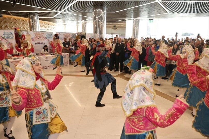 Denizli Büyükşehir Belediyesi tarafından düzenlenen “Büyükşehirle Üreten Kadınlar Festivali”, kapılarını