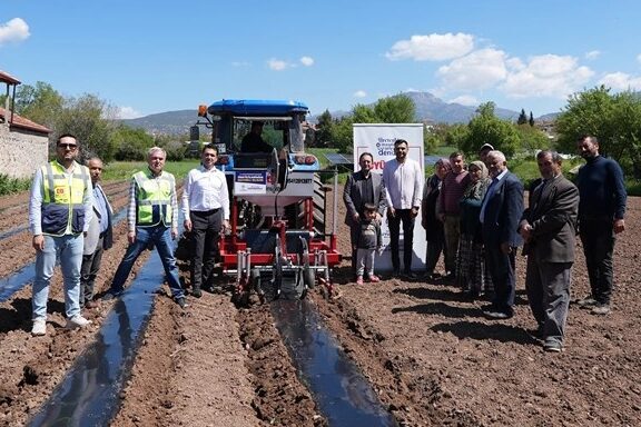 Denizli Büyükşehir Belediyesi, kırsal kalkınmayı güçlendirmek ve tarımsal üretimde verimliliği
