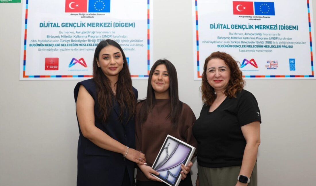 DİGEM gençleri Türkiye 2’ncisi oldu Mersin Büyükşehir Belediyesi bünyesindeki Yenişehir MERCEK’te yürütülen DİGEM projesi kapsamında