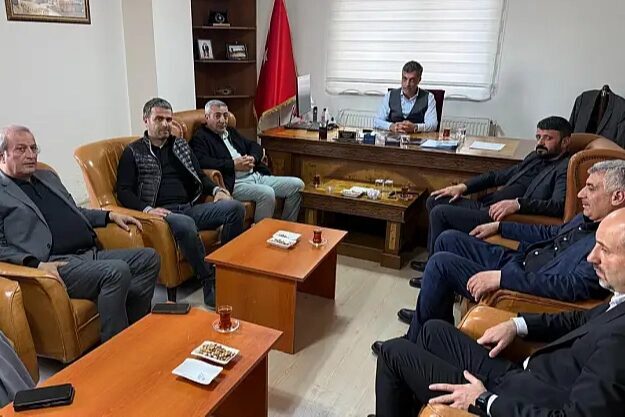 Ağrı'da Doğubayazıt’ta meslek odaları arasında iş birliğini güçlendirmeye yönelik ziyaret