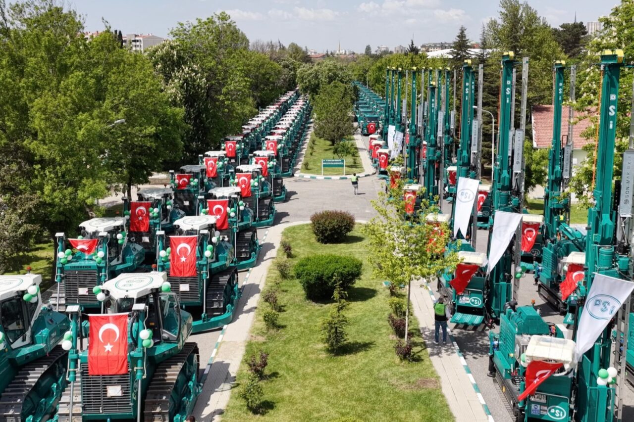 Tarım ve Orman Bakanı İbrahim Yumaklı, Devlet Su İşleri’nin makine