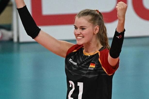 Eczacıbaşı Dynavit, Camilla Weitzel ile imzaları attı Orta oyuncu rotasyonunu yeniden yapılandıran Eczacıbaşı Dynavit, yeni sezonda Alman