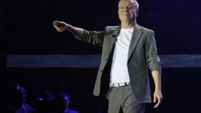 Eskişehir’de Levent Yüksel’den unutulmaz gece Eskişehir Kültür Yolu Festivali’nin üçüncü gününde sahne alan sevilen sanatçı
