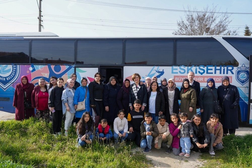 Eskişehir Büyükşehir Belediye Başkanı Ayşe Ünlüce, Eskişehirli kadınları kültür ve