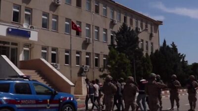 İçişleri Bakanlığı koordinesinde 33 ilde düzenlenen FETÖ operasyonlarında 69 şüpheli