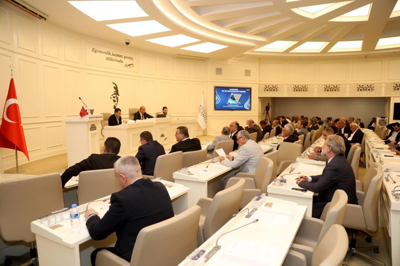 Gaziantep Büyükşehir Belediyesi Meclisi’nde okul güvenliği için iş birliği protokolü