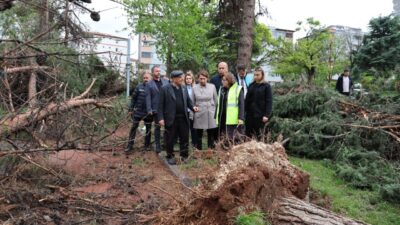 Gaziantep’te etkili olan ve “süper hücre” olarak tanımlanan şiddetli hava