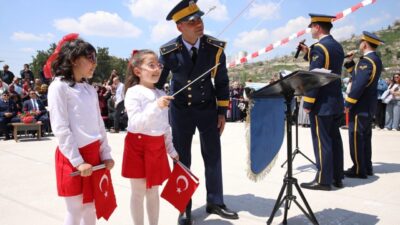 Hava Kuvvetleri Bandosu’nun Şehit Teğmen Ertuğrul Pilatin İlkokulu ve Ortaokulu