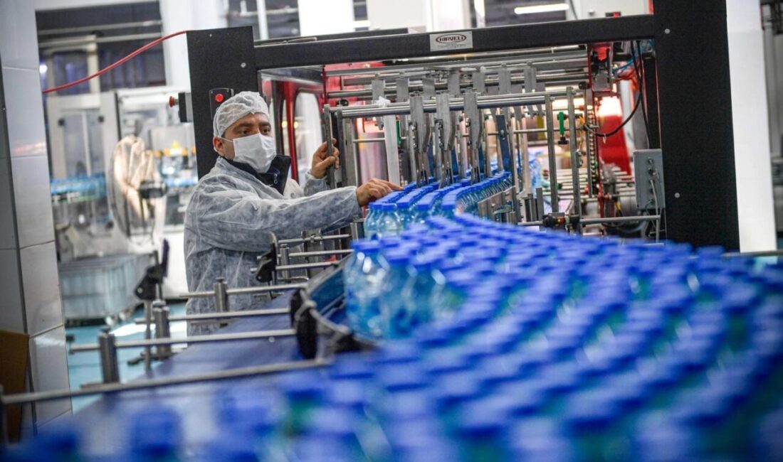 İzmir’in 94 yıllık Cumhuriyet markası olan Şaşal Su Fabrikası, İzmir