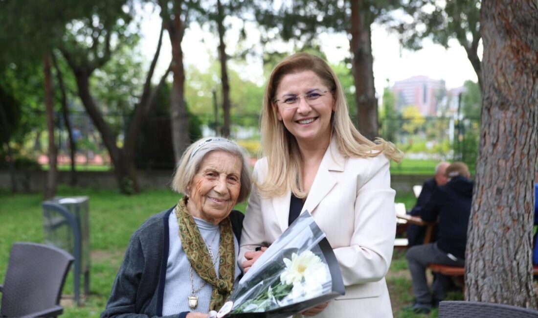 İstanbul Bakırköy Belediyesi tarafından Ataköy Emekliler Evi’nde düzenlenen Anneler Günü