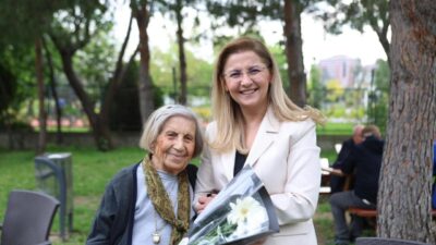 İstanbul Bakırköy Belediyesi tarafından Ataköy Emekliler Evi’nde düzenlenen Anneler Günü