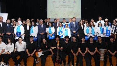 İstanbul Valiliği tarafından yürütülen “Enstrümansız Okul Kalmasın” projesi kapsamında kurulan