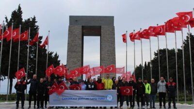 İstanbul'da Beylikdüzü Belediyesi’nin geleneksel hale getirdiği Çanakkale Şehitleri’ne Saygı Turu