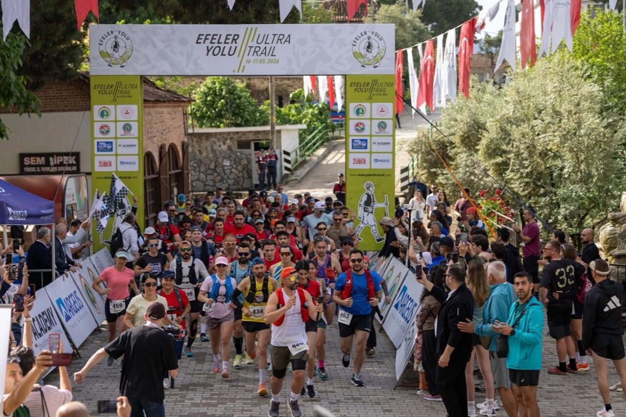 İzmir’in olağanüstü doğal ve tarihi zenginlikleri barındıran yollar boyunca düzenlenen
