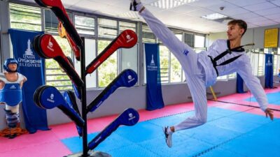 İzmir BŞB Spor Kulübü milli tekvandocusu Kaan Yelaldı, 35 madalyalık