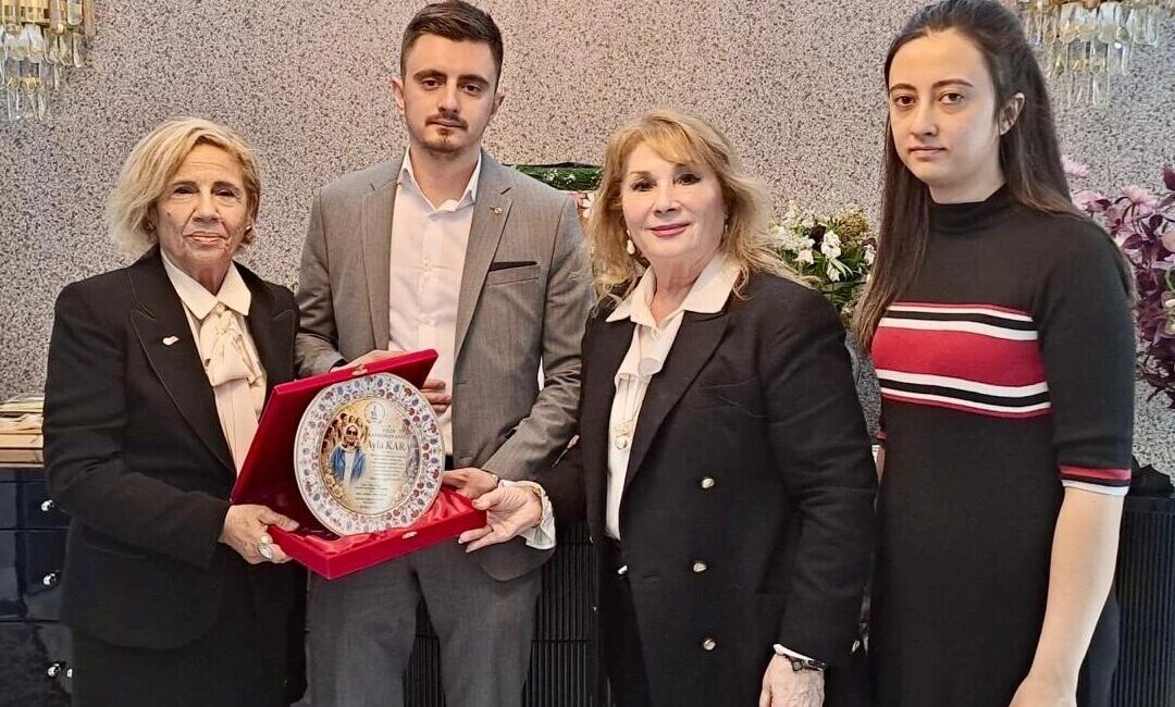 İzmirli gönüllülerden Kahramanmaraş’a anlamlı vefa İzmir’de 300’e yakın sivil toplum kuruluşunu bir araya getiren Tülay