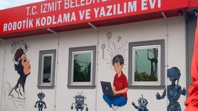 İzmit Belediyesi, çocukların ve gençlerin teknolojiyle üretken bir bağ kuracağı