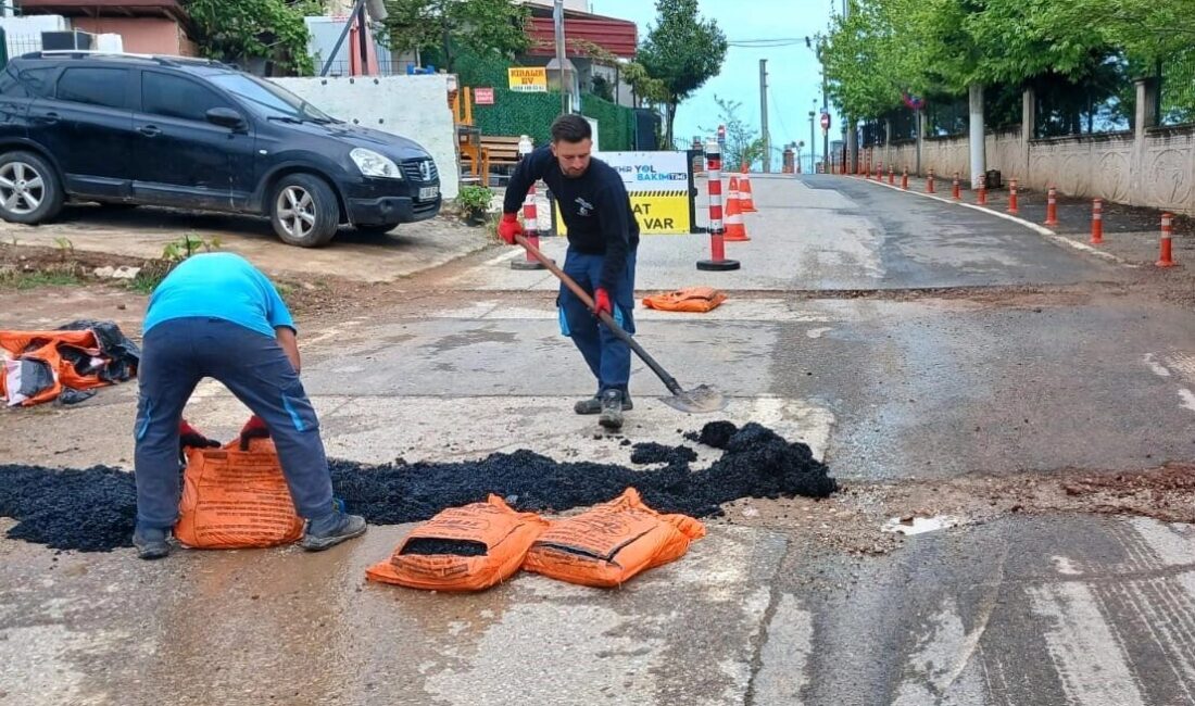 Kandıra Kumcağız sahil yoluna bakım Kocaeli Büyükşehir Belediyesi, Kandıra sahillerine giden yollarda bakım ve onarım