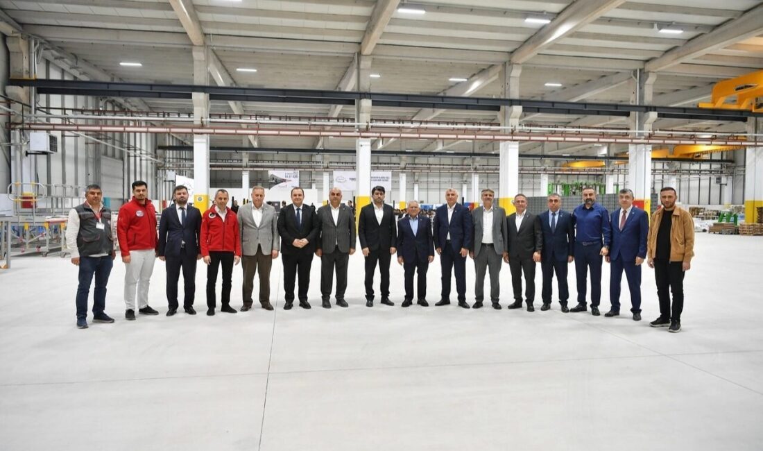 Kayseri’de HÜRJET için geri sayım Kayseri Büyükşehir Belediye Başkanı Dr. Memduh Büyükkılıç, TOMTAŞ Havacılık ve