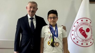 Keşan Kaymakamı Aziz Mercan,  matematik dünyasında uluslararası başarılara imza