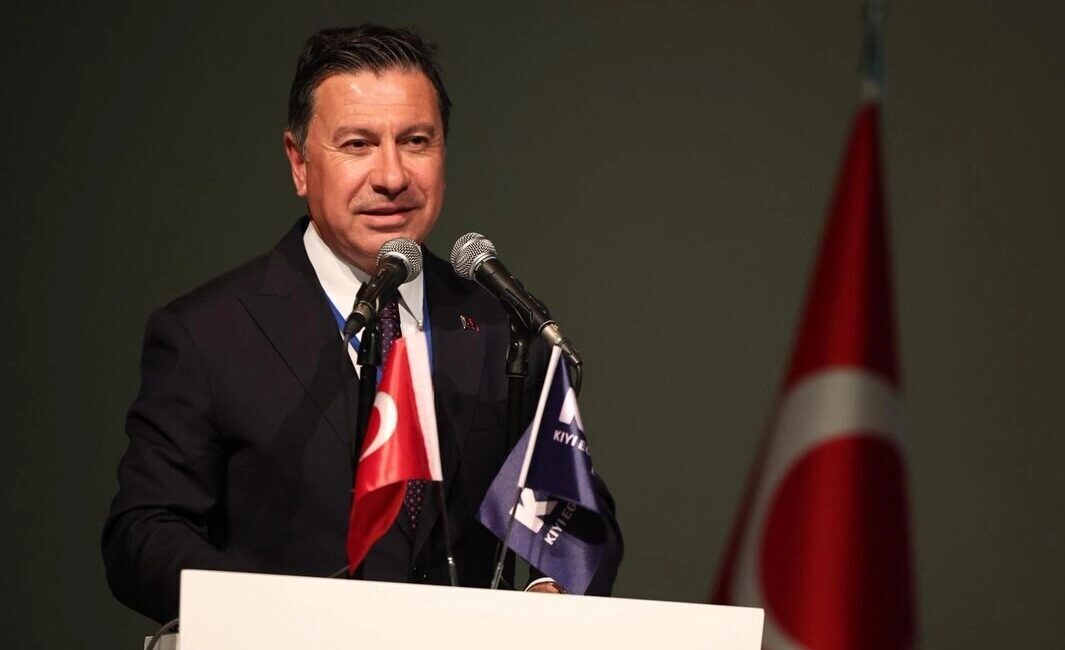 Kıyı Belediyeleri’nde ‘Aras’ güven tazeledi Kıyı Belediyeler Birliği Başkanlığına yeniden Muğla Büyükşehir Belediye Başkanı Ahmet