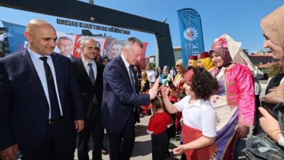 KO-MEK ilçe sergilerinde son durak Çayırova oldu. Kursiyerleri bu mutlu
