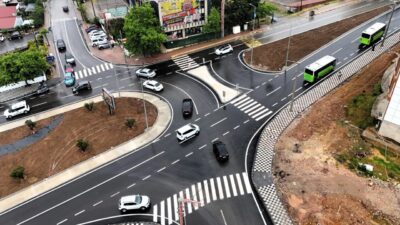 Kocaeli Büyükşehir Belediyesi, kent içi ulaşıma nefes aldıran akıllı kavşak