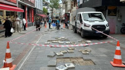 Kocaeli Gebze Belediyesi Fen İşleri Müdürlüğü ekipleri, Eskiçarşı bölgesinde yıpranan
