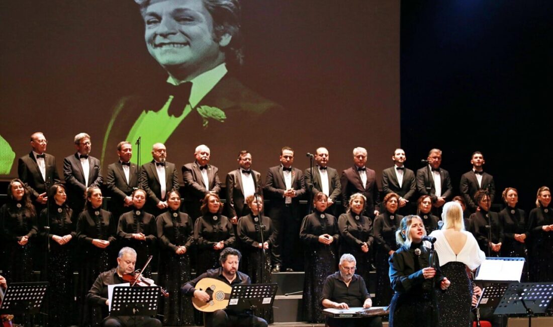 Kocaeli Gebze’de Zeki Müren şarkıları yankılandı Kocaeli Gebze Teknik Üniversitesi Türk Sanat Müziği Korosu, Zeki Müren’in