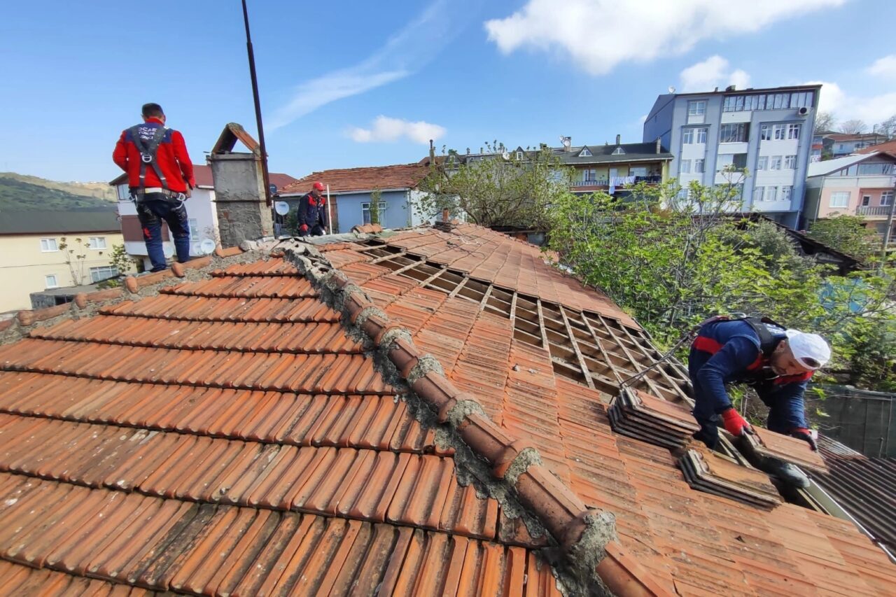 Kocaeli Büyükşehir Belediyesi, kent genelinde yürüttüğü hizmetler kapsamında toplumsal yaşamın
