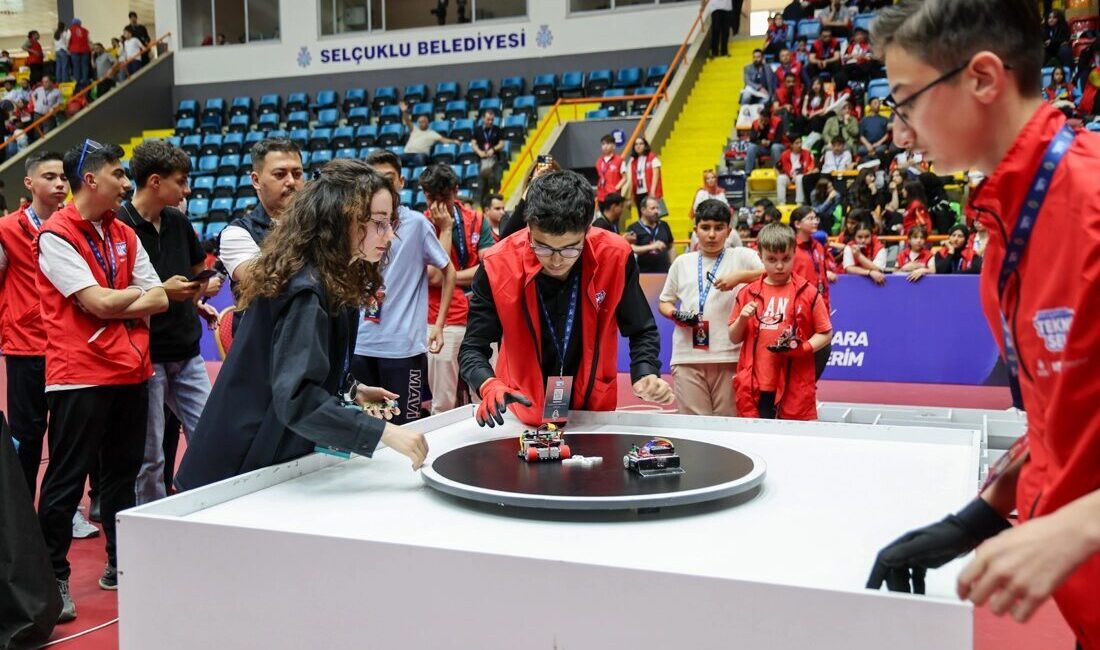TEKNOSEL 2026 Teknoloji Festivali, Konya’da büyük katılımla başladı. 587 takımın
