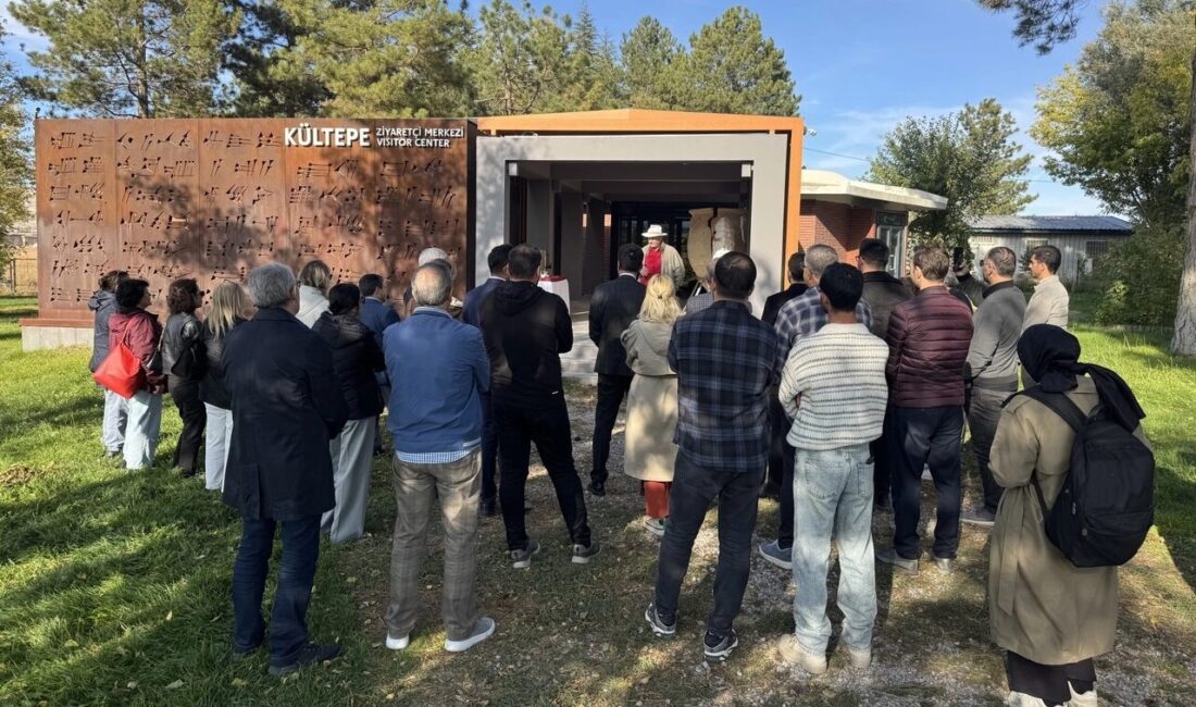 Kültepe’ye bayramda ziyaretçi akını Kayseri Büyükşehir Belediyesi’nin çalışmalarıyla ziyaretçi merkezi ve kazı alanı ziyarete