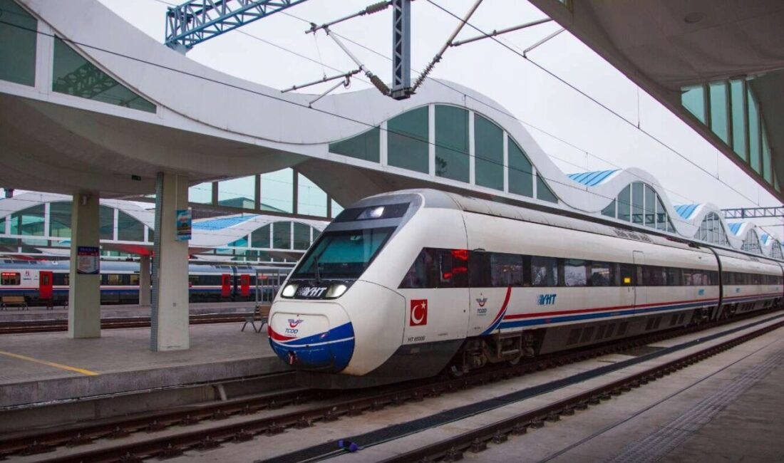 Kurban’da tren seferlerine ek kapasite Ulaştırma ve Altyapı Bakanı Abdulkadir Uraloğlu, Kurban Bayramı dolayısıyla yüksek