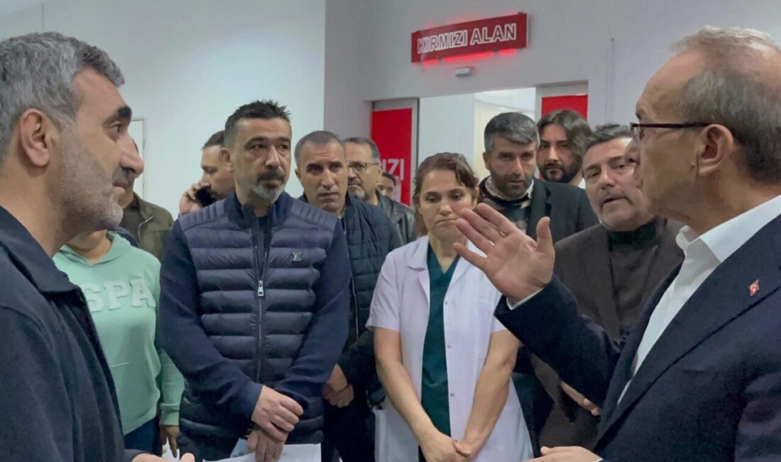 Malatya'nın Doğanşehir ilçesinde yolcu otobüsünün şarampole yuvarlanması sonucu 3 kişi