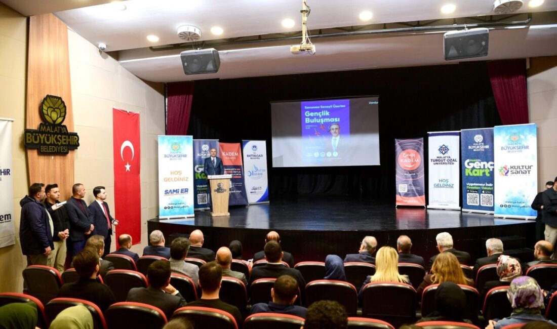 Malatya Büyükşehir Belediye Başkanı Sami Er, Büyükşehir Belediyesi olarak gençlere