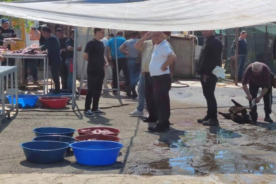 Maltepe’de kaçak kurban kesimine sıkı denetim İstanbul'da Maltepe Belediyesi, çevre ve halk sağlığını korumak amacıyla Kurban