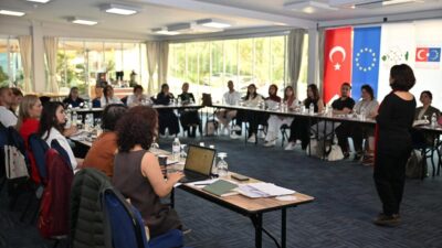 Manisa Büyükşehir Belediyesi ev sahipliğinde düzenlenen Kadın Dostu Kentler Programı