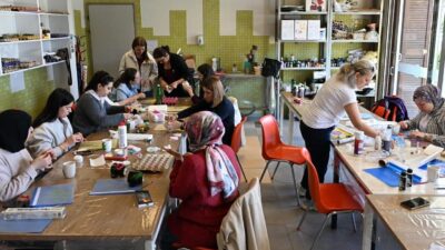 Manisa’da ücretsiz workshoplara yoğun ilgi Manisa Büyükşehir Belediyesi Kültür, Sanat ve Sosyal İşler Dairesi Başkanlığı