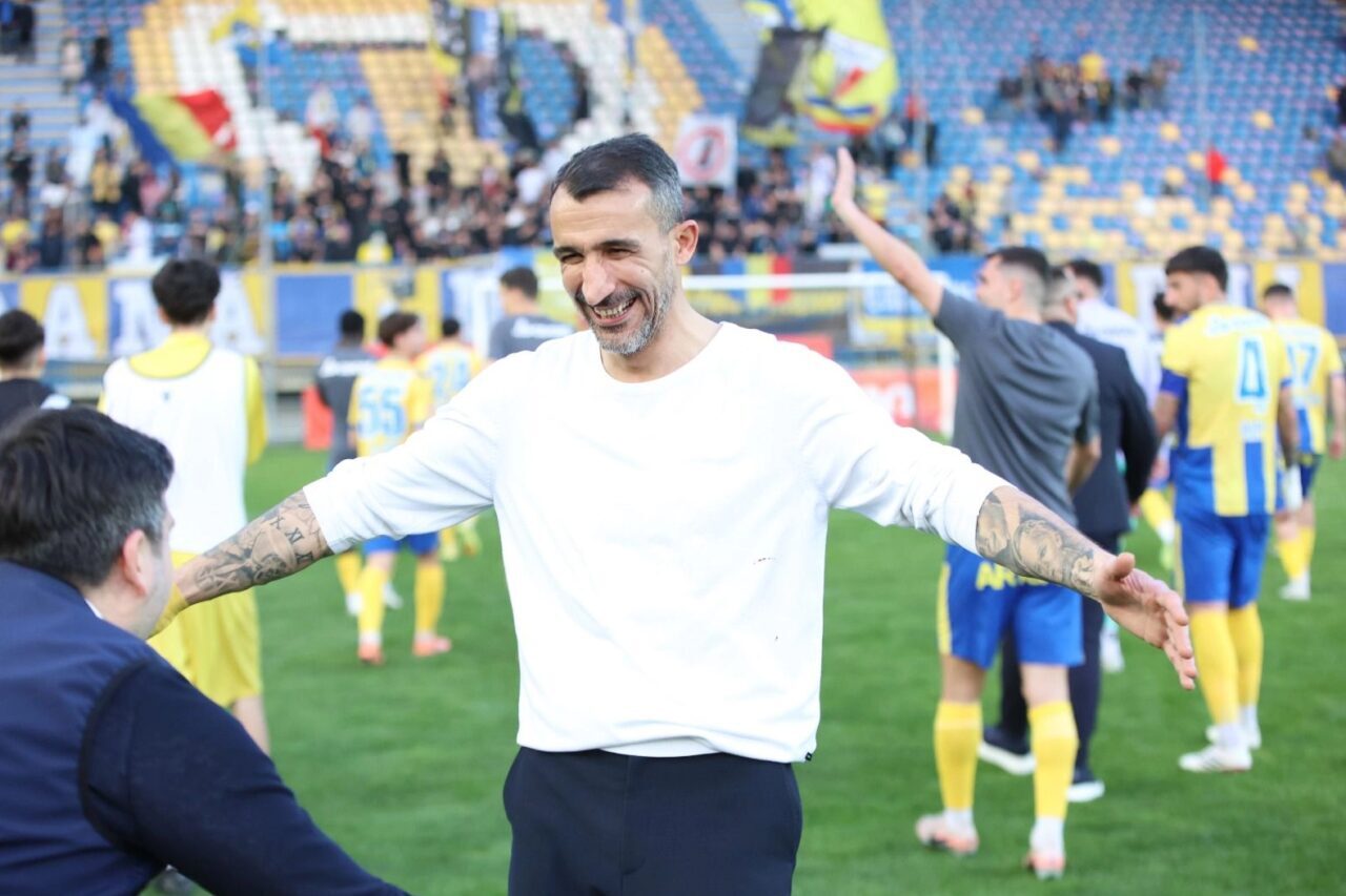 Mehmet Topal’a Belçika ve Romanya’dan teklifler var Teknik direktör Mehmet Topal, Avrupa’nın çeşitli liglerinden gelen teklifleri değerlendirmeye