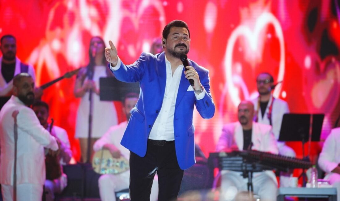 Mersin’de 9 günlük festivalin finali Serkan Kaya ile oldu Türkiye Kültür Yolu Festivali’nin bu yılki duraklarından biri olan Mersin,