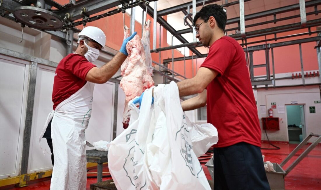 Mersin Büyükşehir Belediyesi, Kurban Bayramı boyunca mezbaha ve mobil kesim