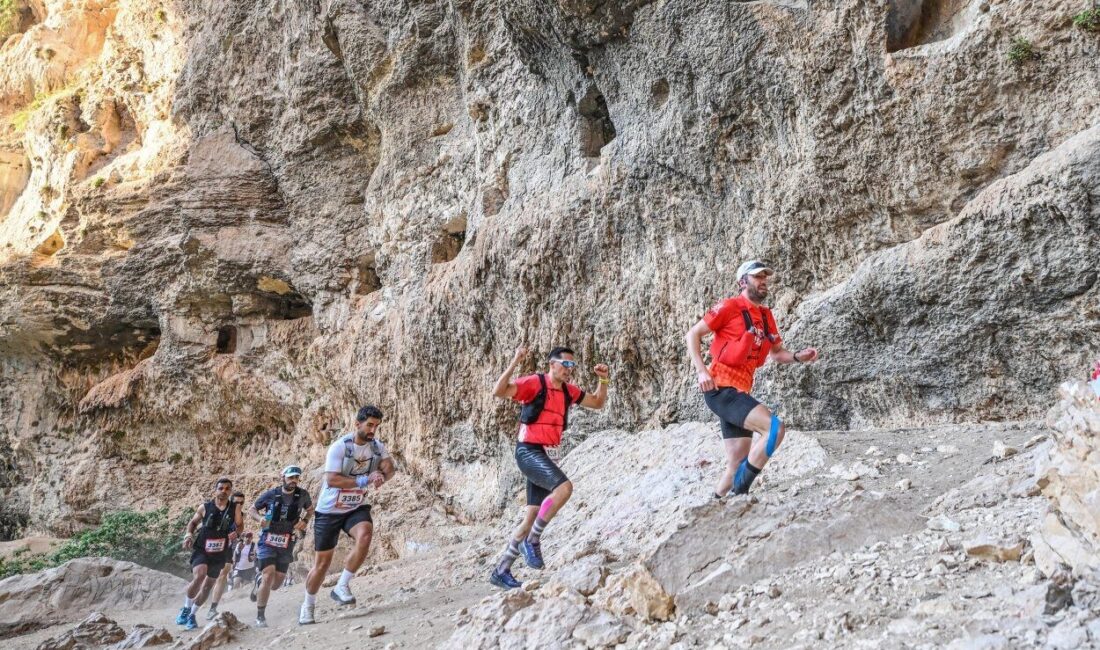Mersin’de tarihin izinde koşuldu Mersin Büyükşehir Belediyesi, spor turizmini güçlendiren uluslararası organizasyonlarla Mersin’in doğal