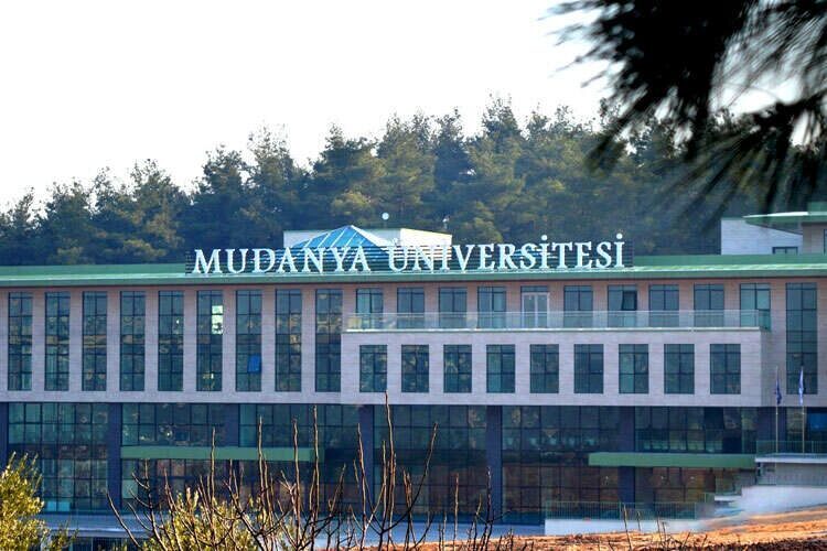 Mudanya Üniversitesi’nde ‘Uzaktan Eğitim Merkezi’ kuruldu Mudanya Üniversitesi bünyesinde Uzaktan Eğitim Uygulama ve Araştırma Merkezi (MUDUZEM)