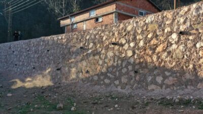 Ordu Büyükşehir Belediyesi, kırsal mahalle yollarında ulaşım güvenliğini artırmak amacıyla