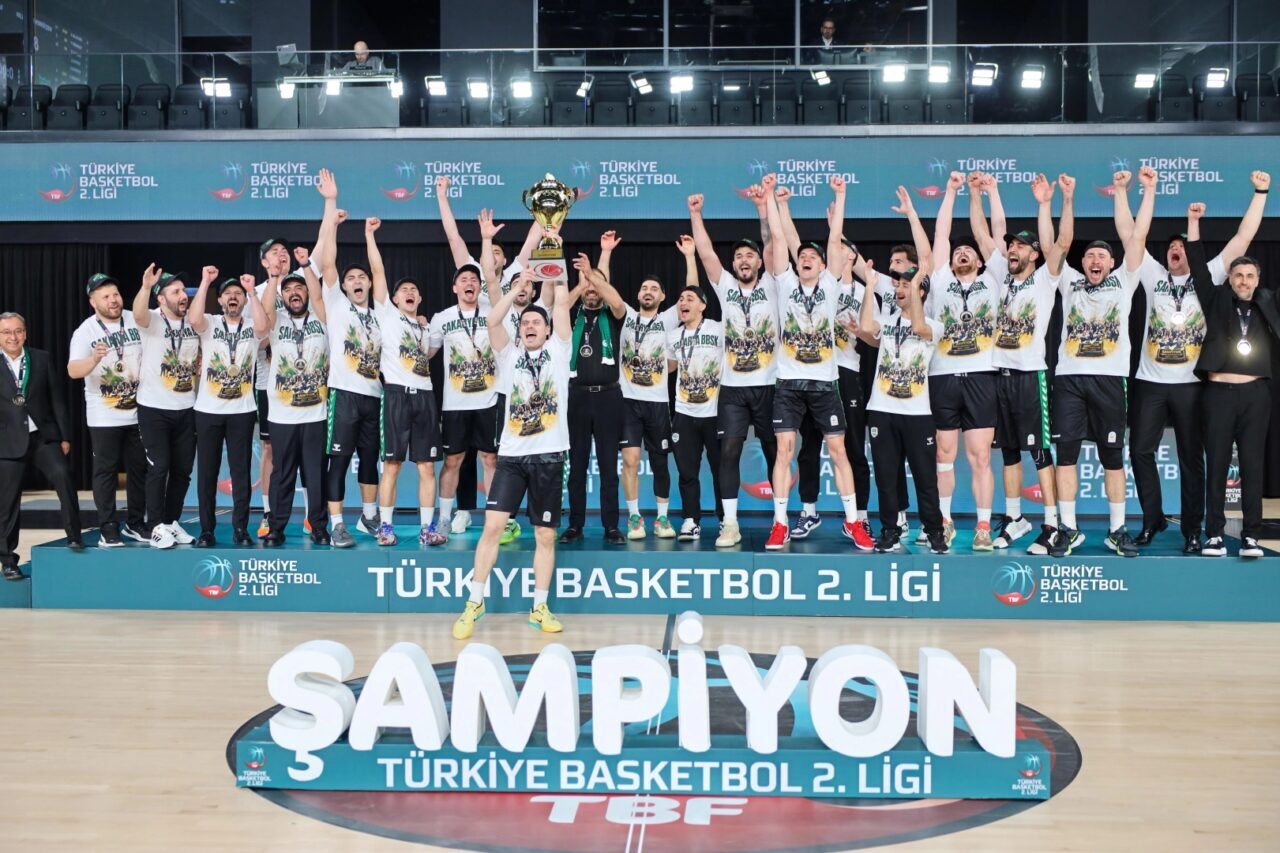 Türkiye Erkekler Basketbol 2.Ligi’nde şampiyon Sakarya Büyükşehir Basketbol oldu. İstanbul’da