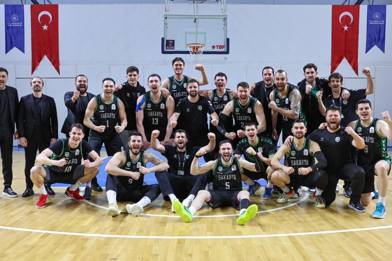 Türkiye Erkekler Basketbol 2. Ligi’nde bu sezon fırtına gibi eserek